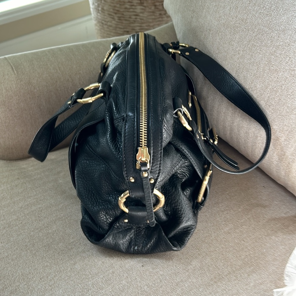 Micheal Kors all leather mid size bag! - Picture 5 of 5